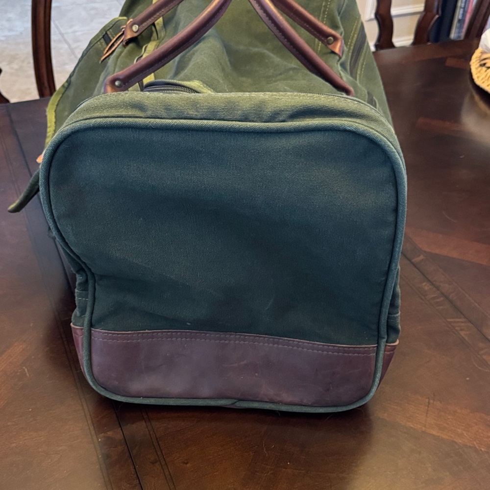Vintage ORVIS BATTENKILL 25" Green Canvas Leather Duffle Bag - EUC - Picture 4 of 14